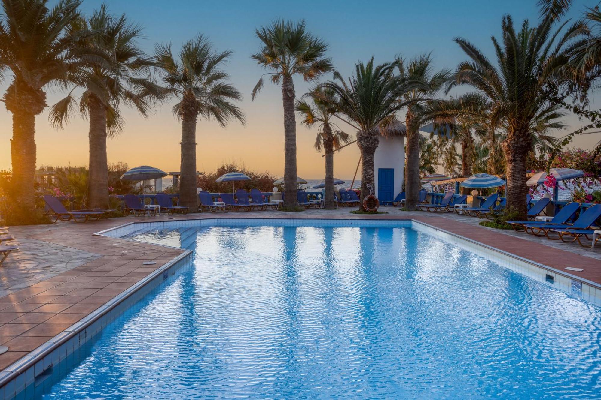 Palm Bay By Estia Hotell Sissi Eksteriør bilde