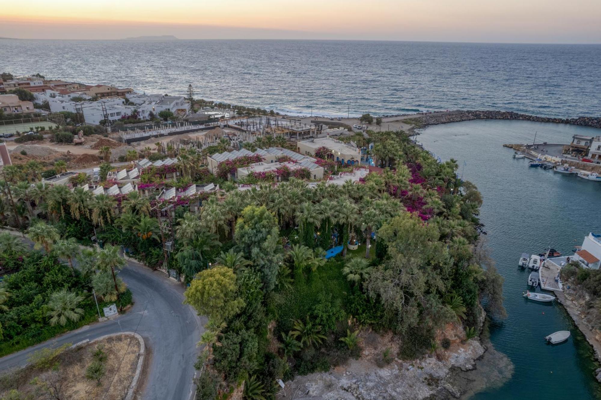 Palm Bay By Estia Hotell Sissi Eksteriør bilde